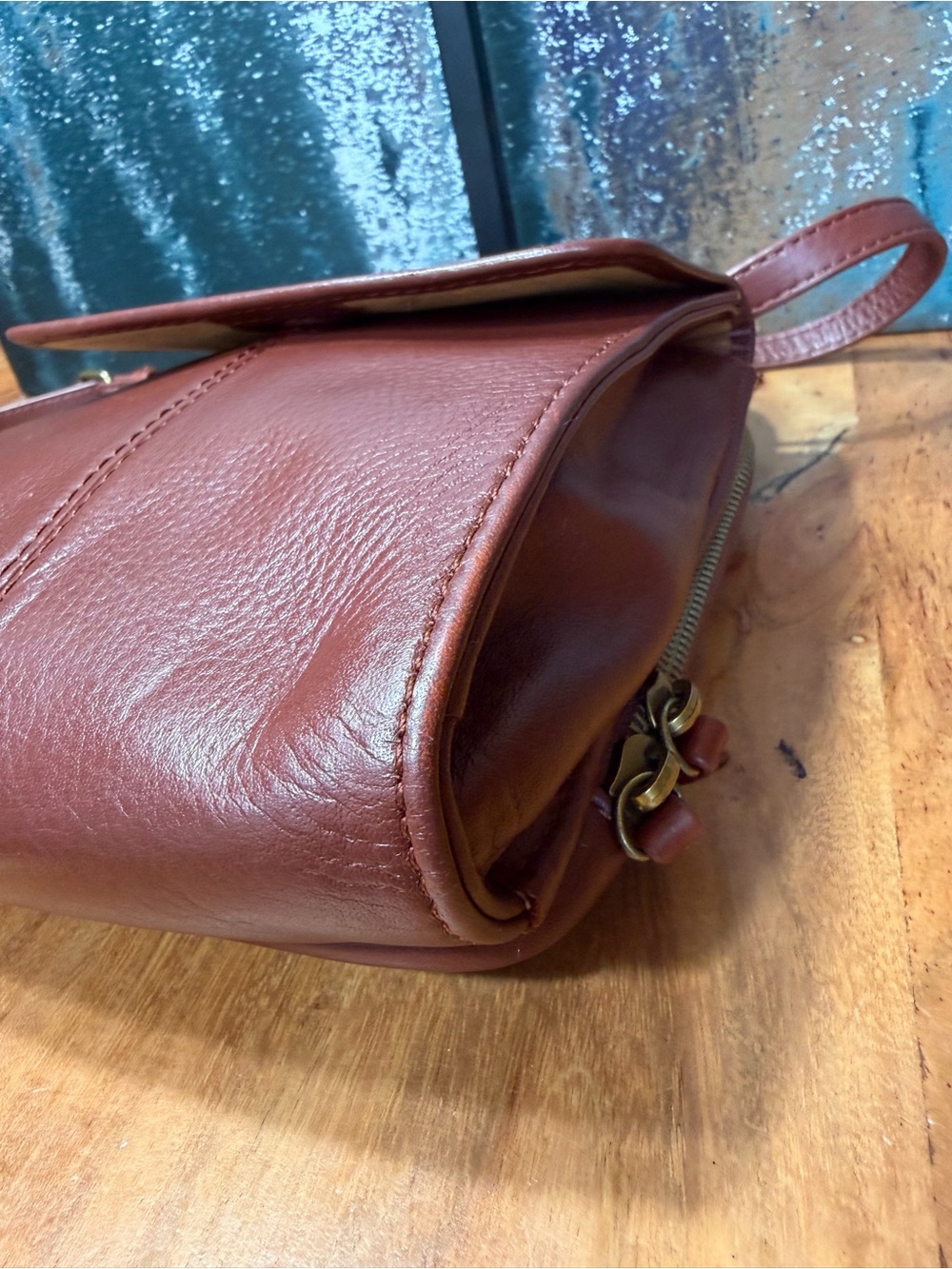 American Leather Co. Minimalist Kansas Leather Crossbody Bag Brandy Brown - Picture 12 of 13